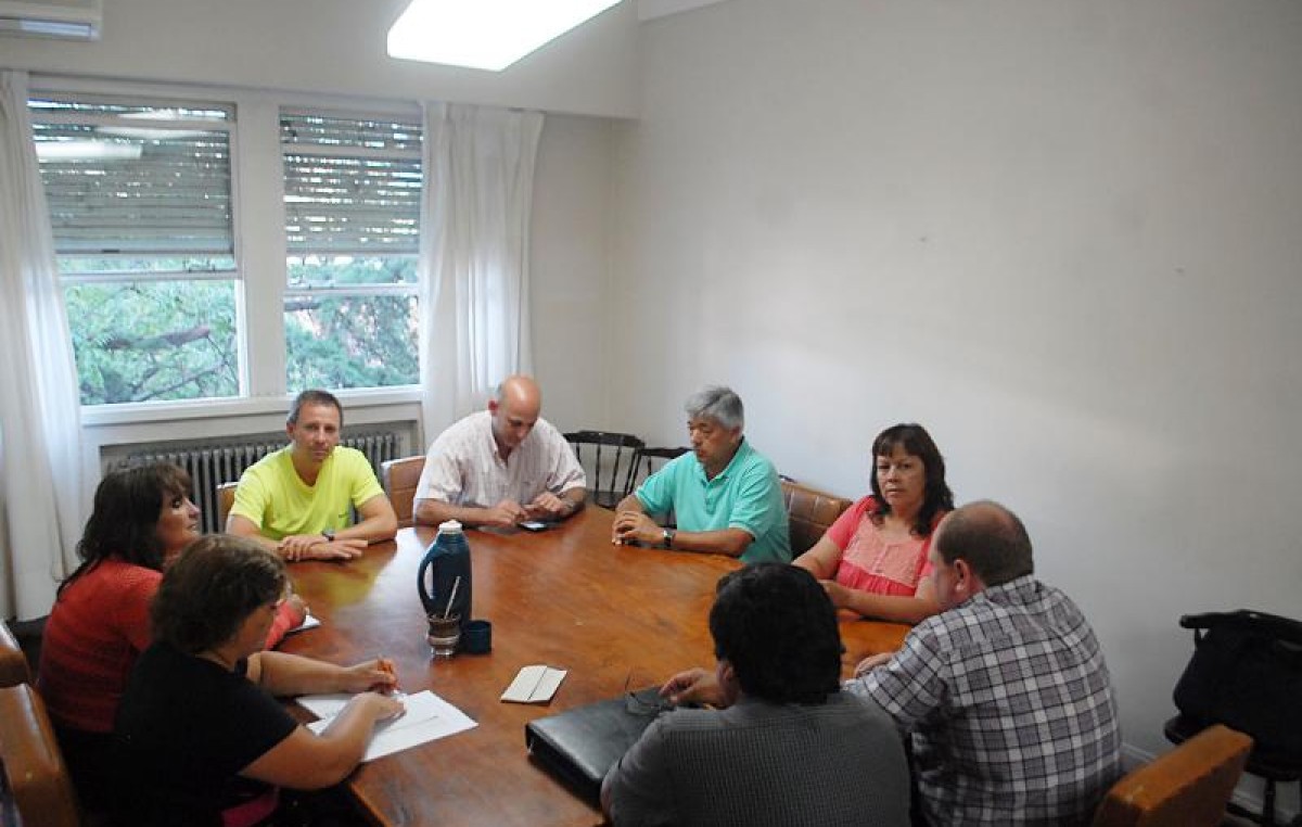 Ejecutivo y municipales de Viedma a 500 pesos de distancia