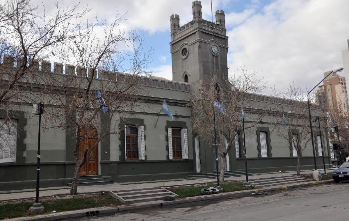 Neuquén: Municipios grandes pagan el bono con ayuda de Provincia