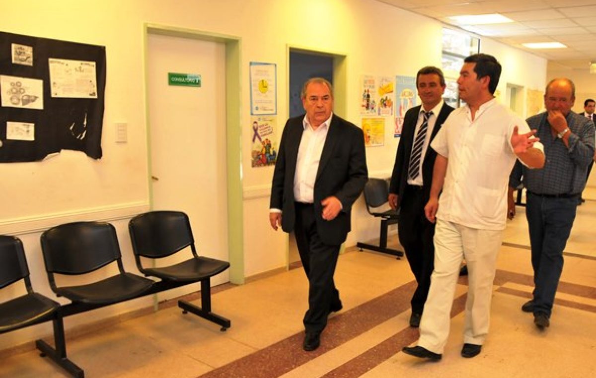 La Pampa: «Si no vienen médicos argentinos que atiendan en los pueblos traeremos cubanos»