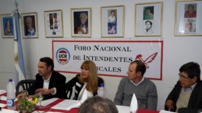 Recambio de autoridades en el Foro Nacional de Intendentes en Santa Fe
