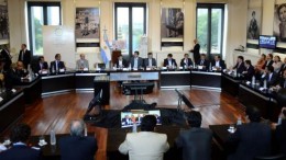 La Presidenta firma otra refinanciación de deudas con 17 provincias
