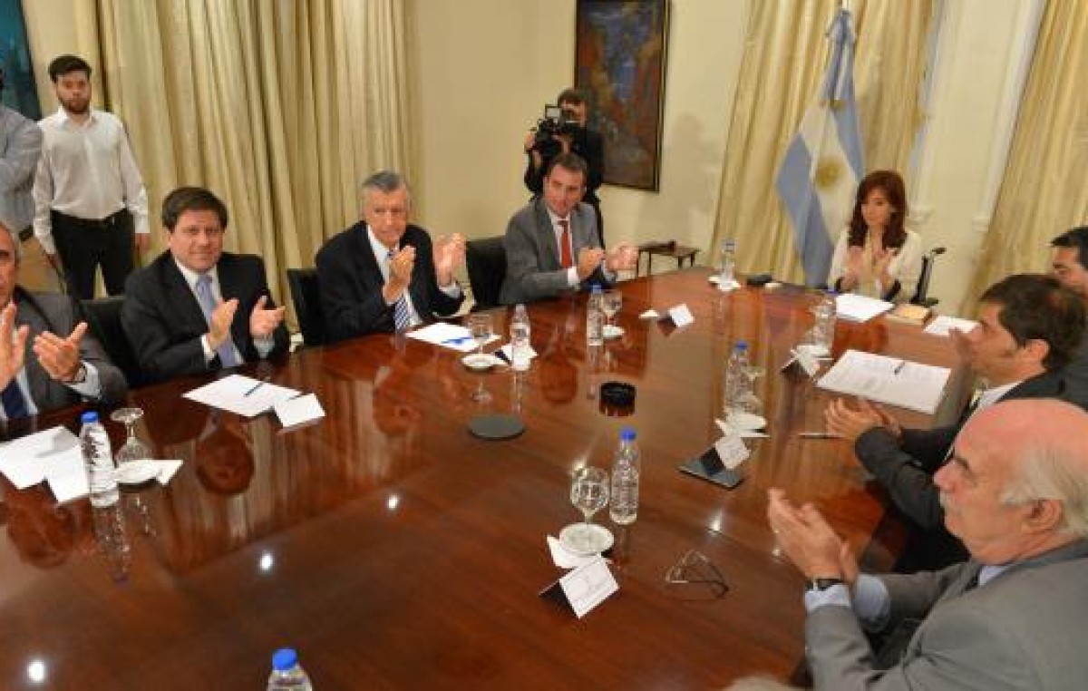 Mendoza y San Juan: Destinan $500 millones para sacar el excedente de vino
