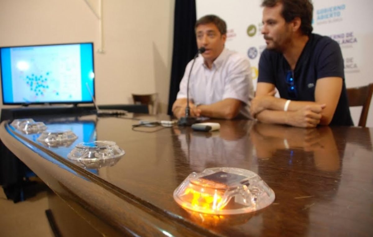 Bahía: Pondrán sistema de tachas para formar sendas peatonales luminosas