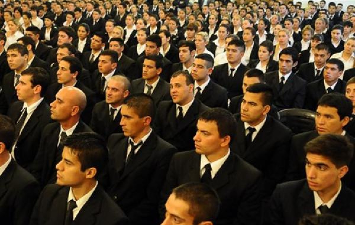 Más de 5 mil aspirantes se capacitan para la policía de prevención en Buenos Aires
