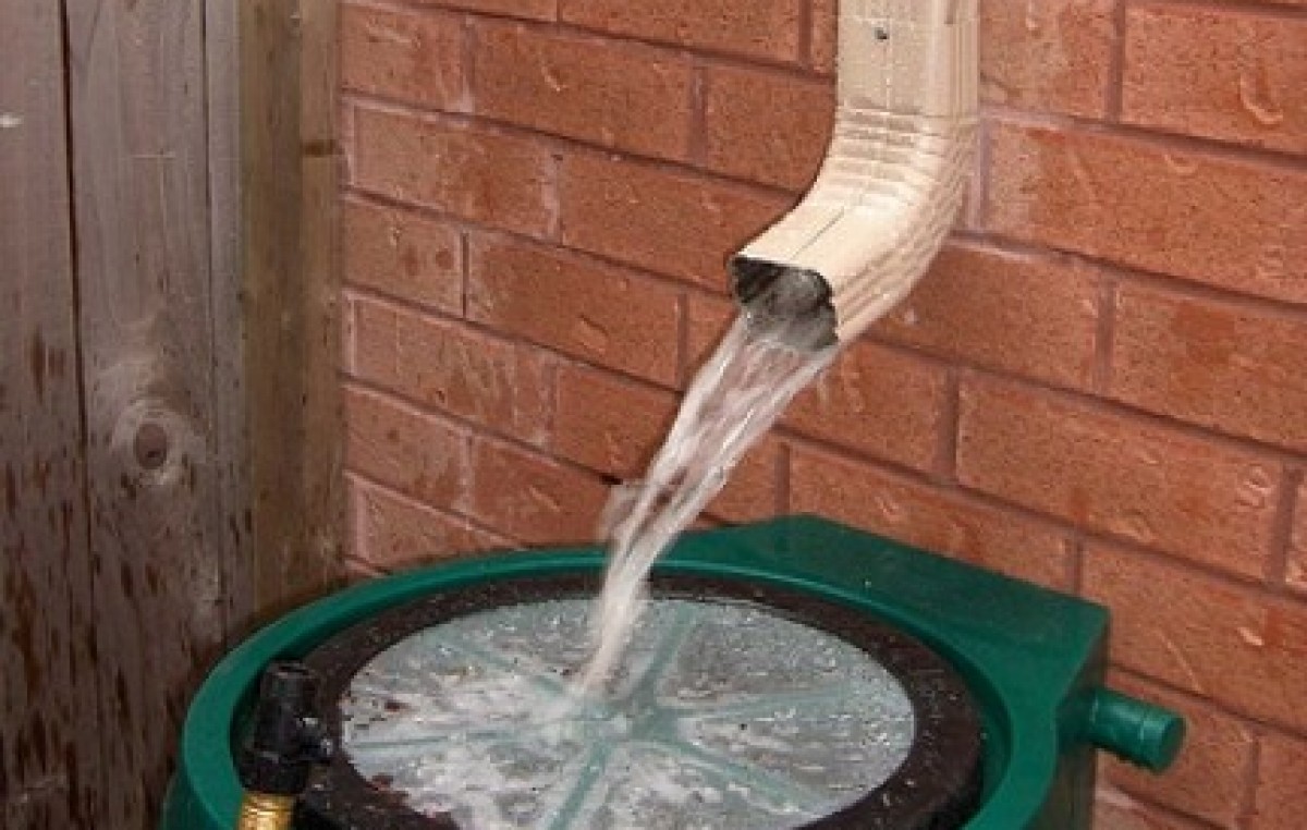 Proponen colocar depósitos para agua de lluvia en viviendas sociales de La Pampa