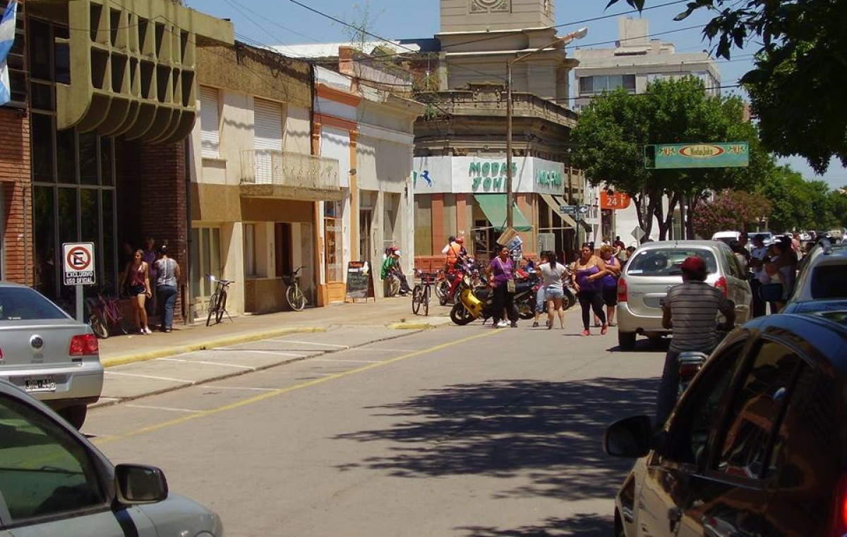 Renunció el funcionario que amenazó con un arma al personal en Rufino