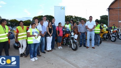 La Municipalidad de Concordia entregó los motocarros que sustituirán la tracción a sangre
