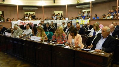 Se promulgó en Entre Ríos la ley que dispone un acuerdo con China para la construcción de dos acueductos