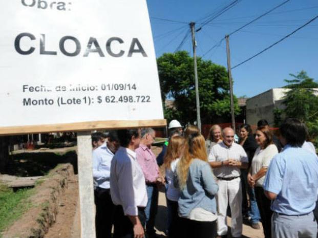 Recorrida. La intendenta Mónica Fein estuvo ayer en French y Larrea.
