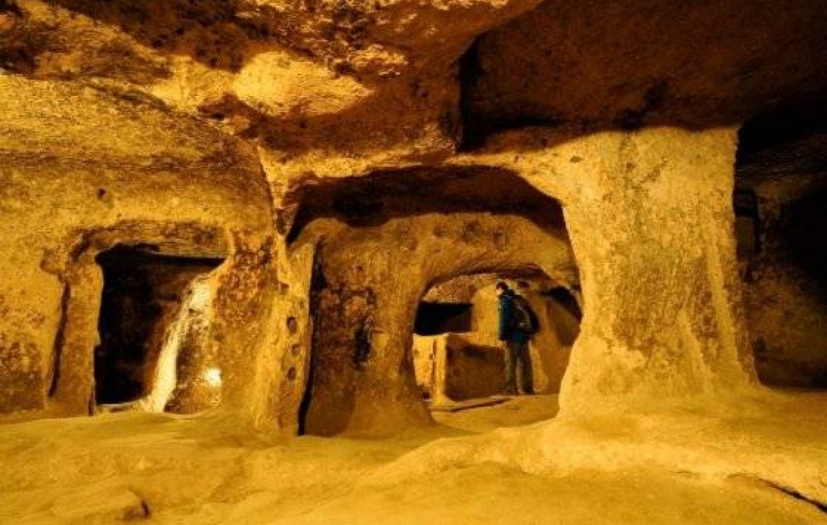 Hallan milenaria ciudad subterránea en Turquía