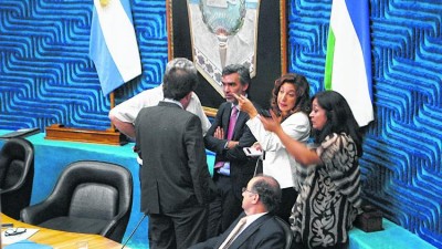 Prórrogas petroleras: el Gobernador de Río Negro manejará fondos de los municipios