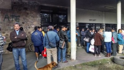 Sigue el paro del SEOM en Palpalá