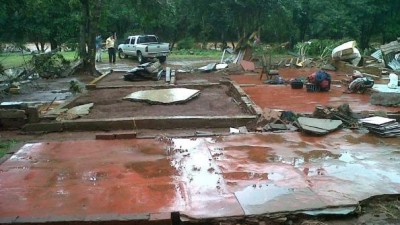 En Garuhapé la fuerza de la corriente se llevó diez viviendas