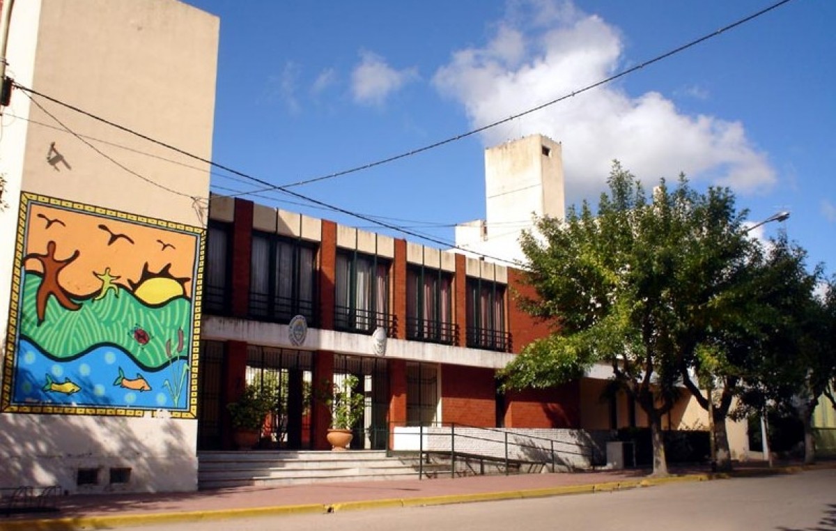 General Viamonte entregó “bono” a municipales