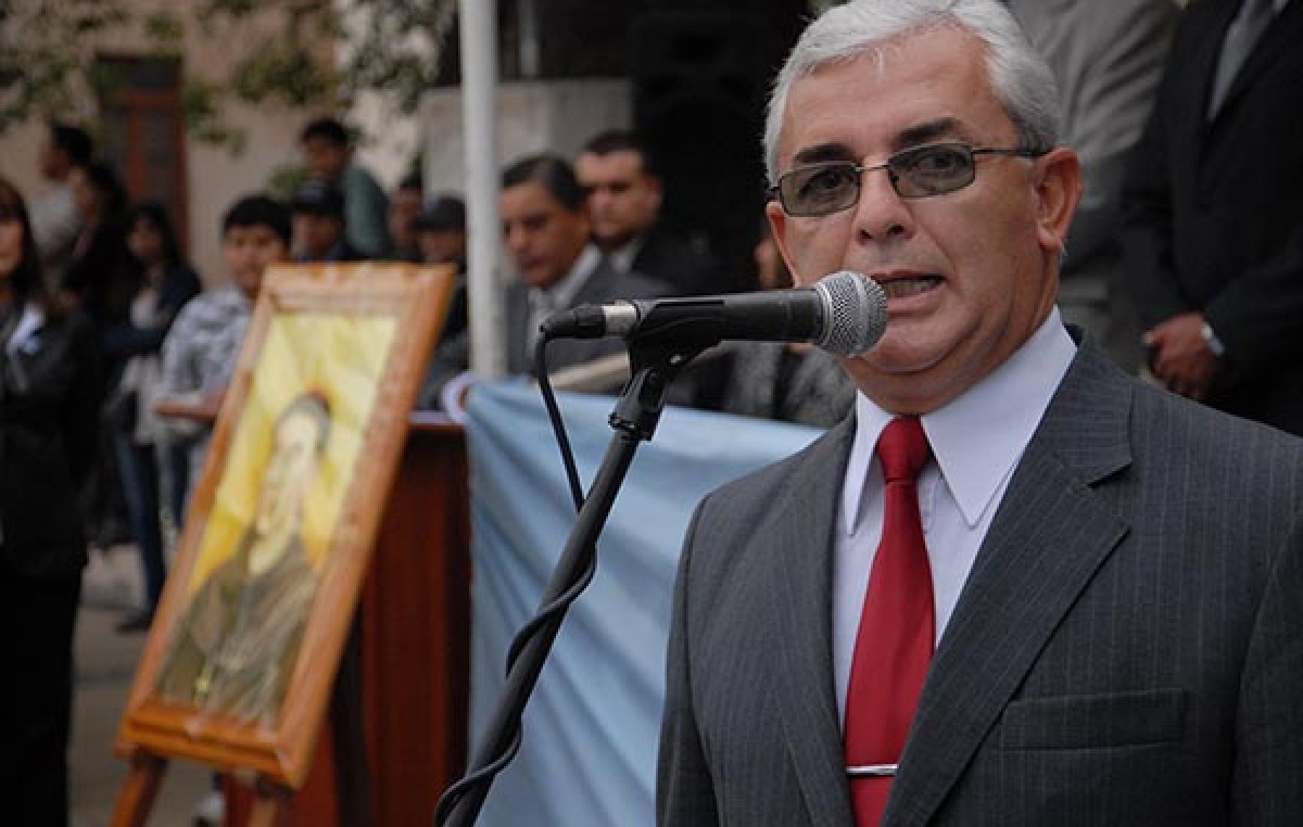 “Los municipios catamarqueños se encargan del mantenimiento de los establecimientos educativos”