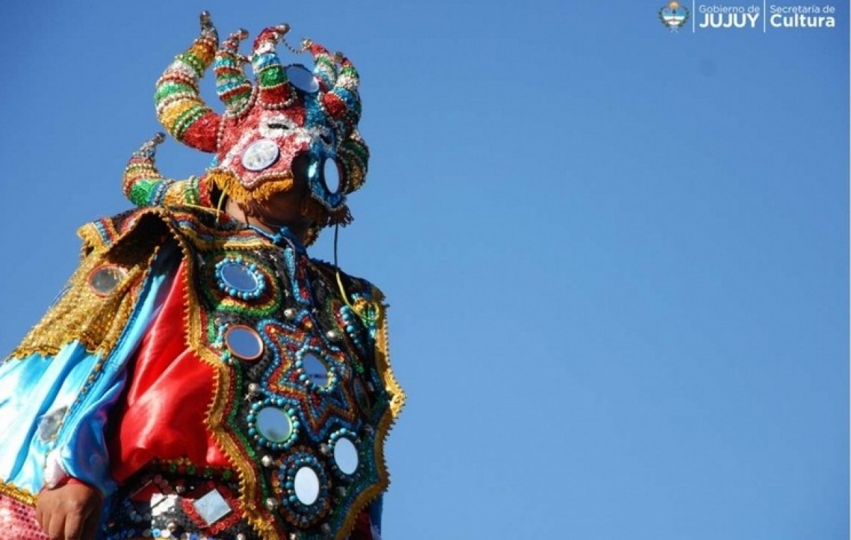 Comparsas de Tilcara desenterrarán hoy al pujllay