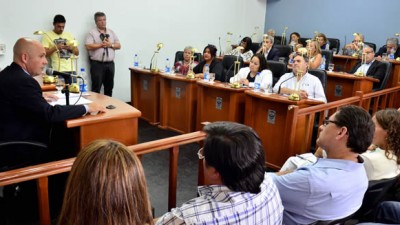 El Intendente de Puerto Madryn destacó el paulatino equilibrio financiero municipal