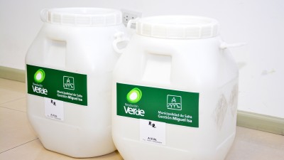 #RevoluciónVerde: entregaron los primeros 100 contenedores para que los comercios salteños recolecten los aceites
