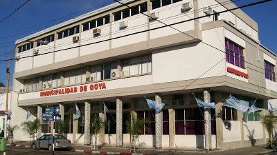 Arde Goya: el Intendente echó a 100 empleados y aprieta a periodistas
