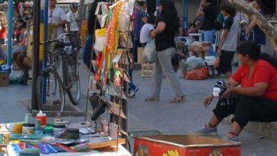 Proyectan desalojar a lavacoches y vendedores «ambulantes» en Santiago