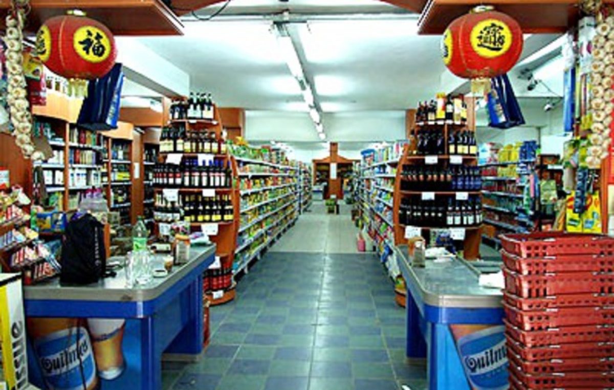 La Cámara de supermercados chinos acusa a seis Intendentes del Conurbano de impedir la aplicación de Precios Cuidados