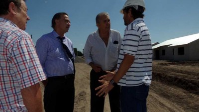 Entrega de viviendas en Río Colorado y anuncios por más de 26 millones de pesos