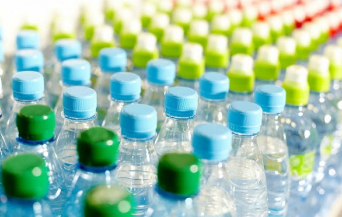 En Viedma reciclan más de 150.000 botellas plásticas