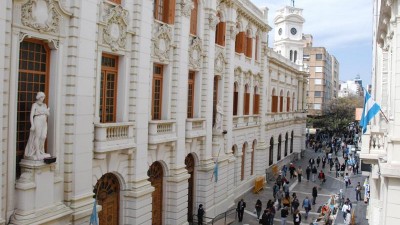 Para ayudar a la Policía darán a municipios de Córdoba la misma suma que para reparar escuelas