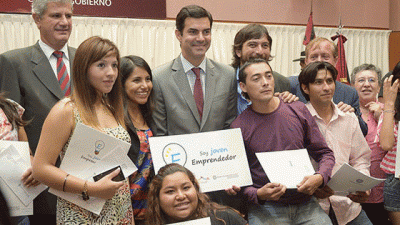 Jóvenes salteños reciben microcréditos para financiar sus proyectos