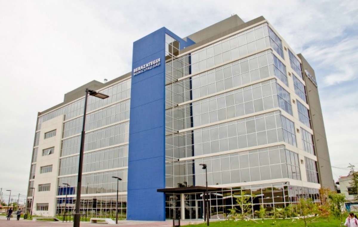 El nuevo edificio municipal de Berazategui está conectado 100% a fibra óptica