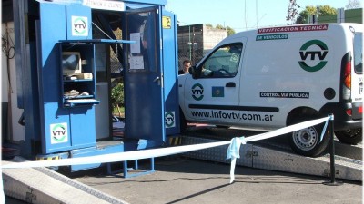 Provincia firmó acuerdos en materia de transporte con ocho municipios bonaerenses