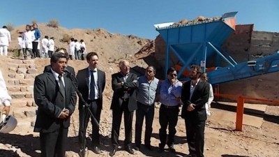 Huacalera: Inauguraron centro de explotación de áridos en la playa del río Yacoraite