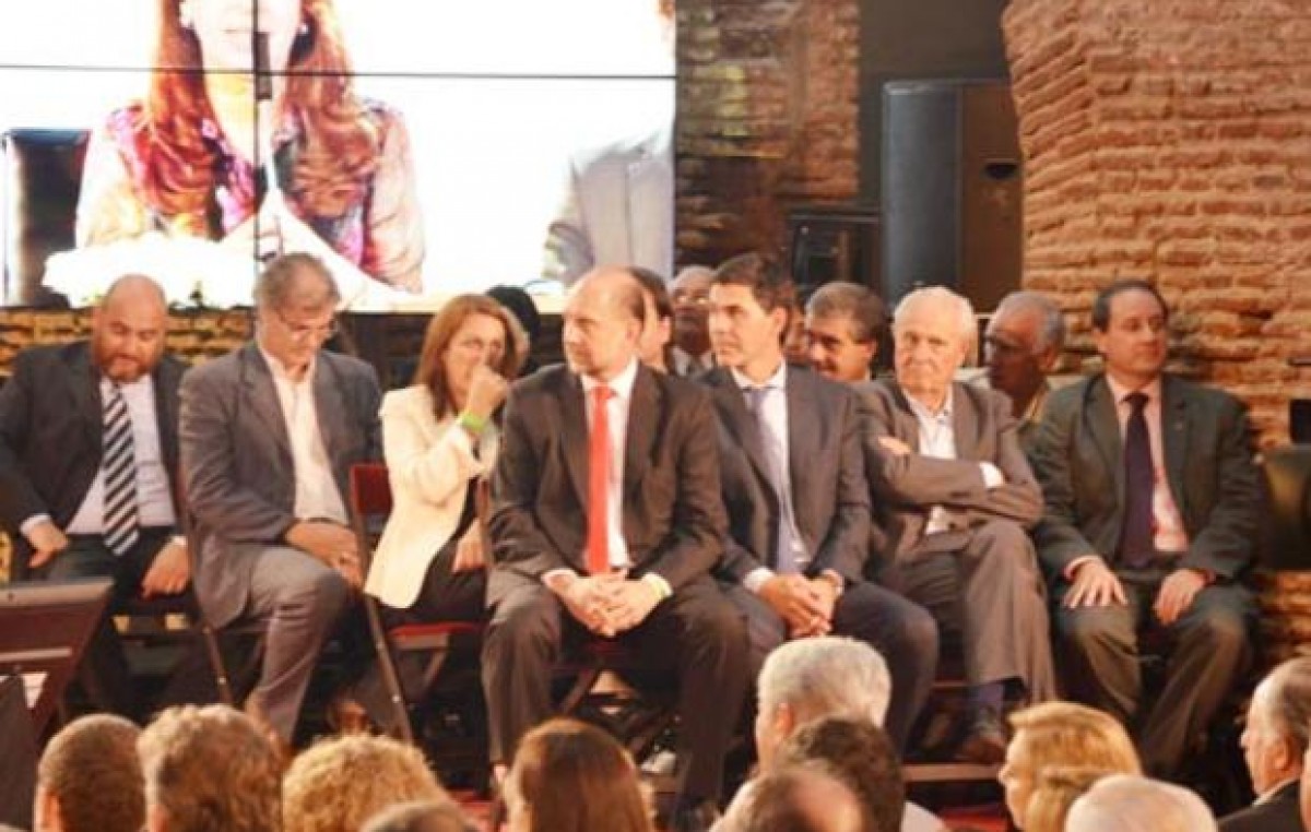 Millonaria inversión nacional en obras de gas para toda la provincia de Santa Fe