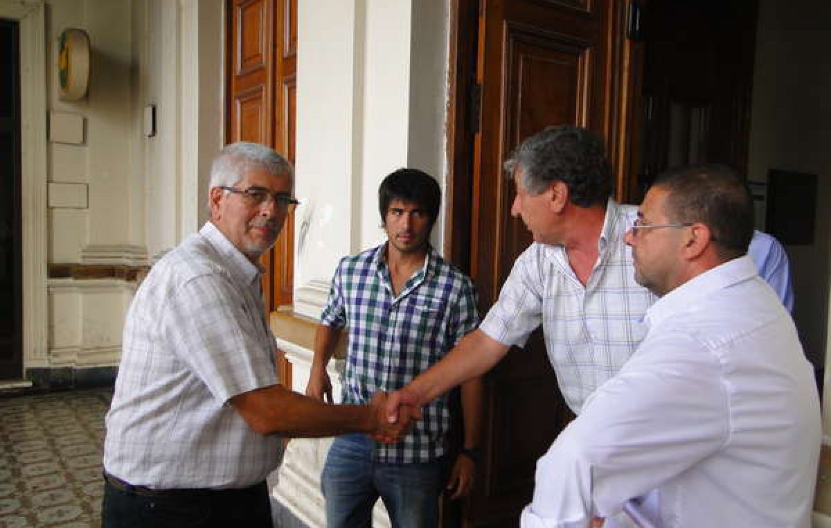 Azul, hubo acuerdo y 150 municipales pasarán a planta permanente