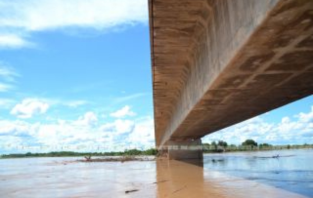 Rebelde y bravo, el río Bermejo se devora la costa chaqueña