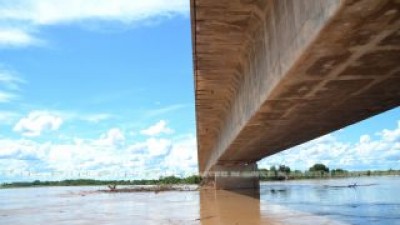 Rebelde y bravo, el río Bermejo se devora la costa chaqueña