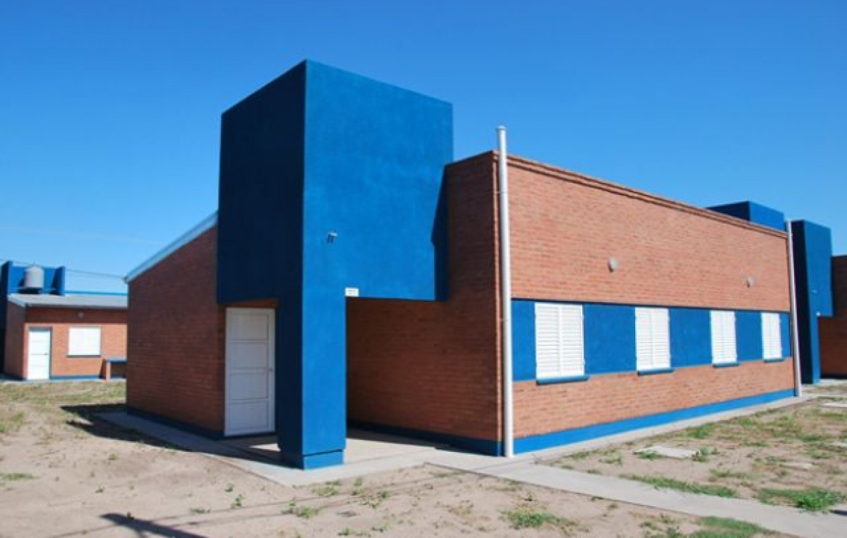 Inauguran obras en Colonia Elisa y entregarán viviendas en La Escondida
