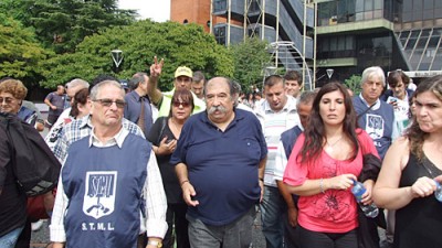 Municipales de Lanús rechazaron oferta del Ejecutivo y piden 35% de aumento