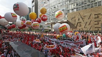 Marcha en apoyo a Rousseff, la democracia y Petrobras, se desarrolló en todo Brasil