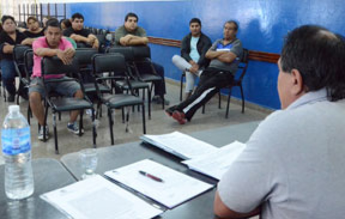SOEMCO Caleta Olivia reclama pago de sueldo, si no va al paro