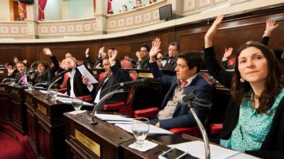 Intentan reflotar la ley de Etica Pública bonaerense