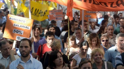 Multas a gremios por marchar en calles de Mendoza