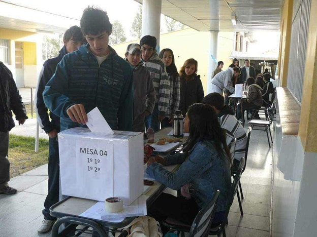 jovenes.jpg_35960795