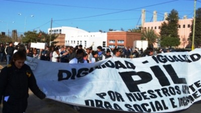 La Rioja: Los trabajadores PIL municipal continúan en la espera