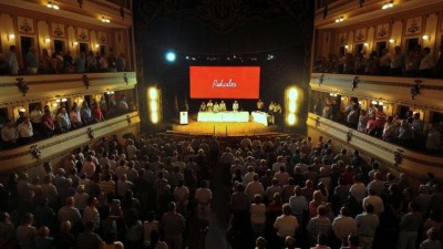 La Convención Nacional de la UCR se inclinó por Sanz y el partido va con el PRO