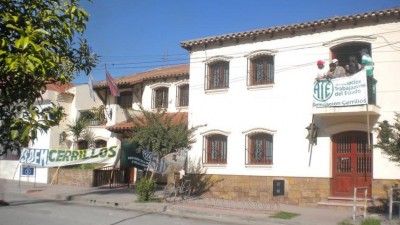 Reclamos salariales, olla popular y dos detenidos en Cerrillos
