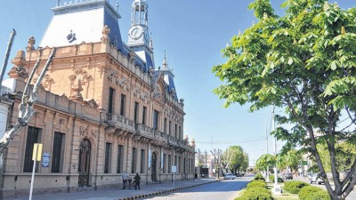 Hoy se reanuda la discusión salarial en Suárez y Tornquist
