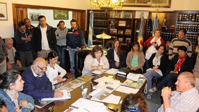 Nuevas negociaciones por los salarios en Tornquist y Suárez