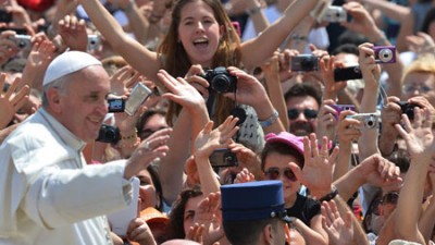 El Papa Francisco pide igualdad de salario para las mujeres