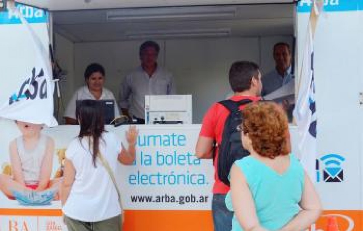 Campaña de ARBA en la Costa para sumar contribuyentes al servicio de boleta por mail